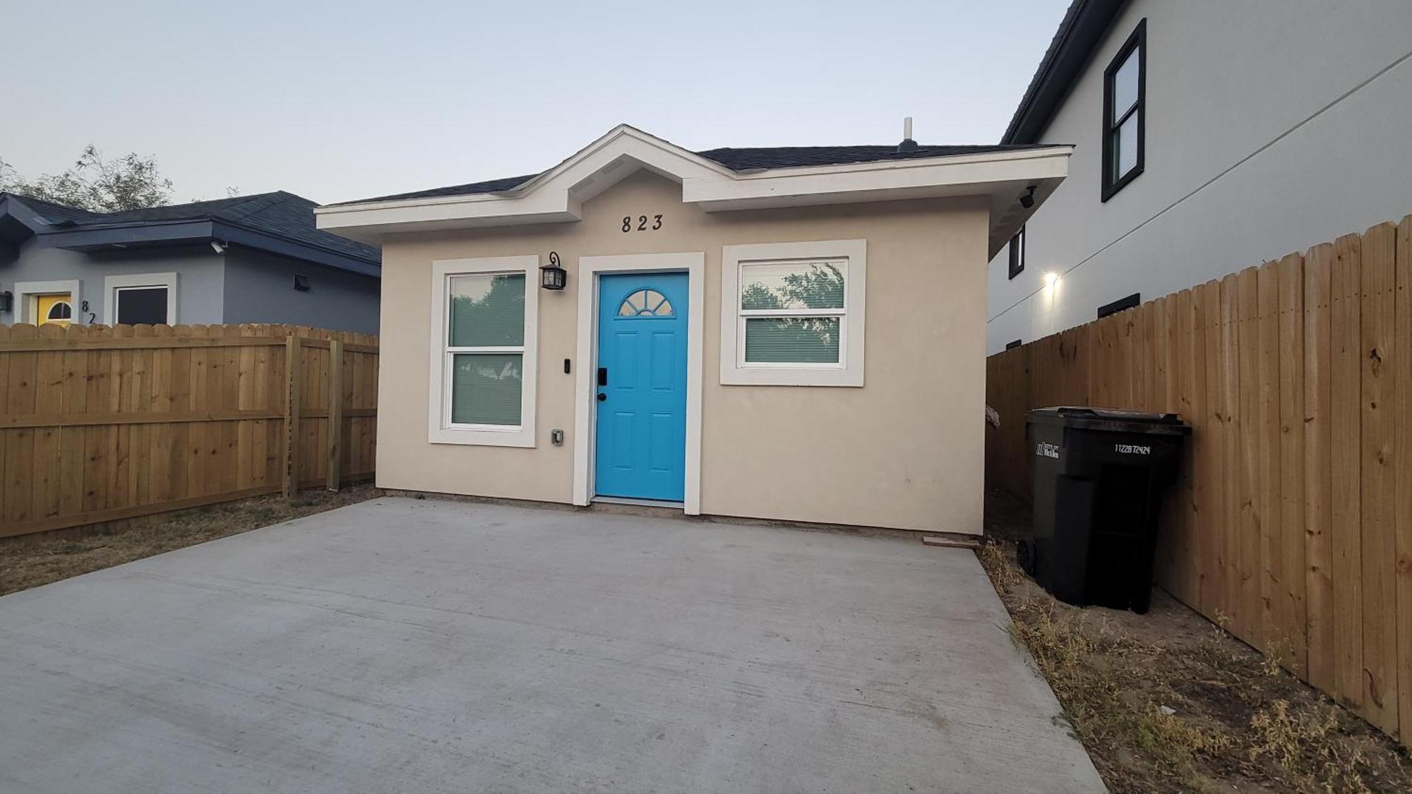 The House With The Blue Door. Leilighet McAllen Eksteriør bilde